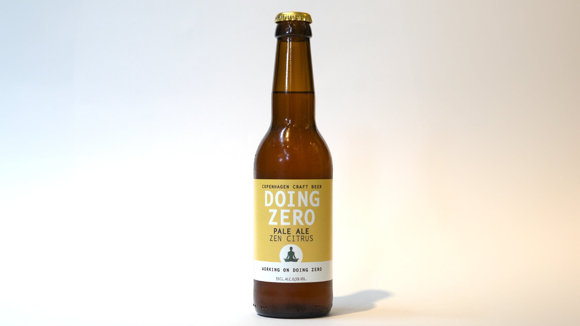 Flaske med Doing Zero Zen Citrus Pale Ale, 33 cl - alkoholfri pale ale med citrusnoter
